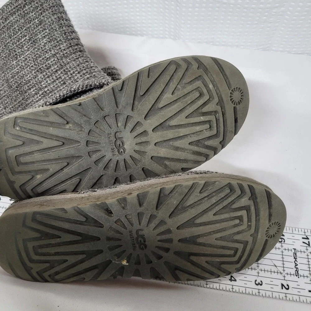 UGG Australia Classic Cardy Grey Knit Button Boots 5819 Womens Size 8